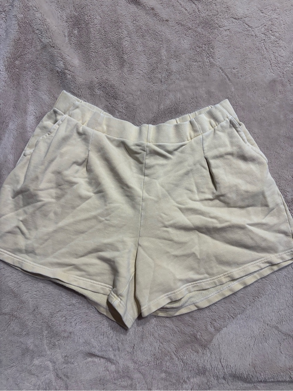 Aerie butter cream yellow shorts